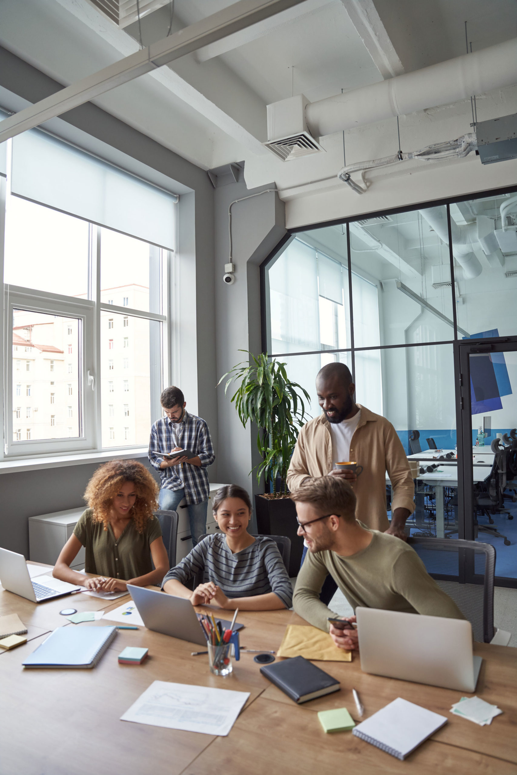 business-professionals-meeting-together